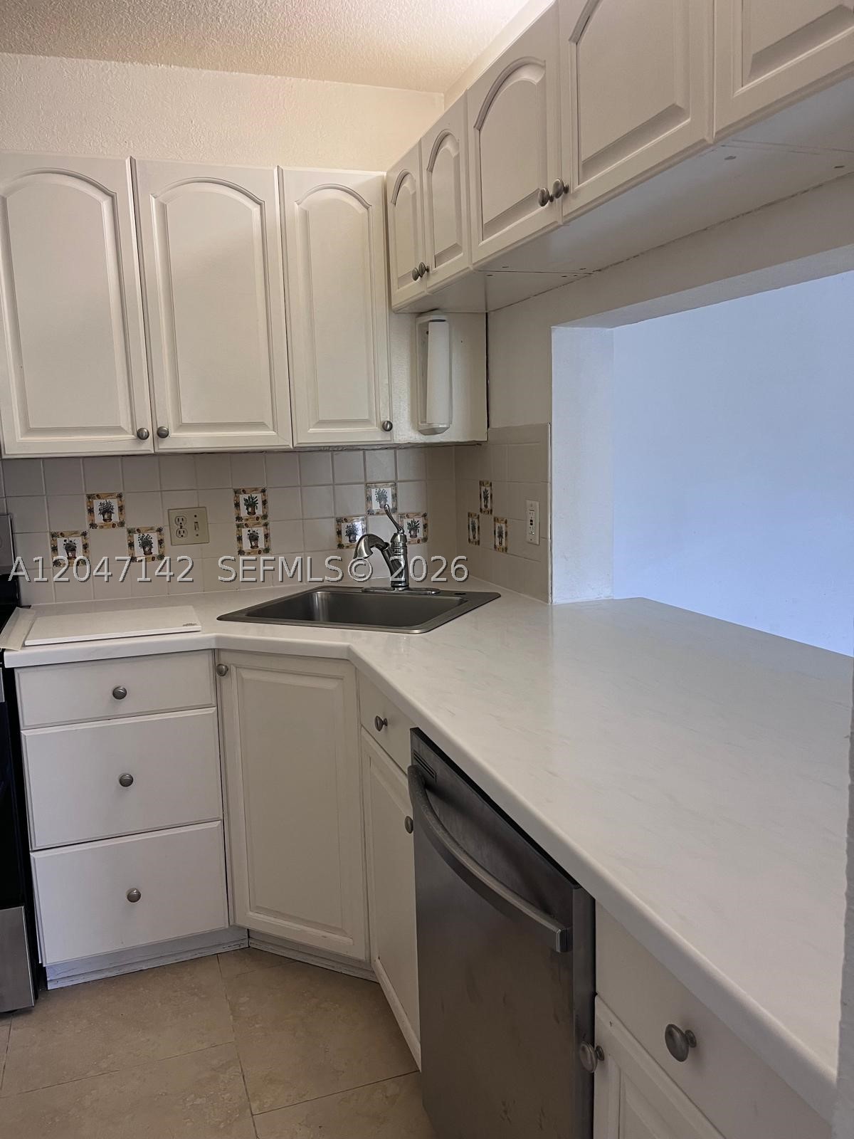 CORAL SPRINGS COUNTRY CLU - Residential Lease