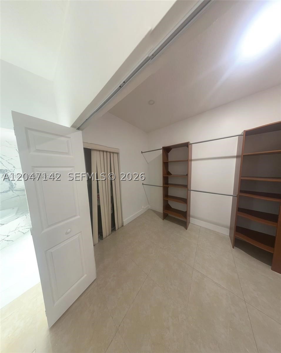 CORAL SPRINGS COUNTRY CLU - Residential Lease