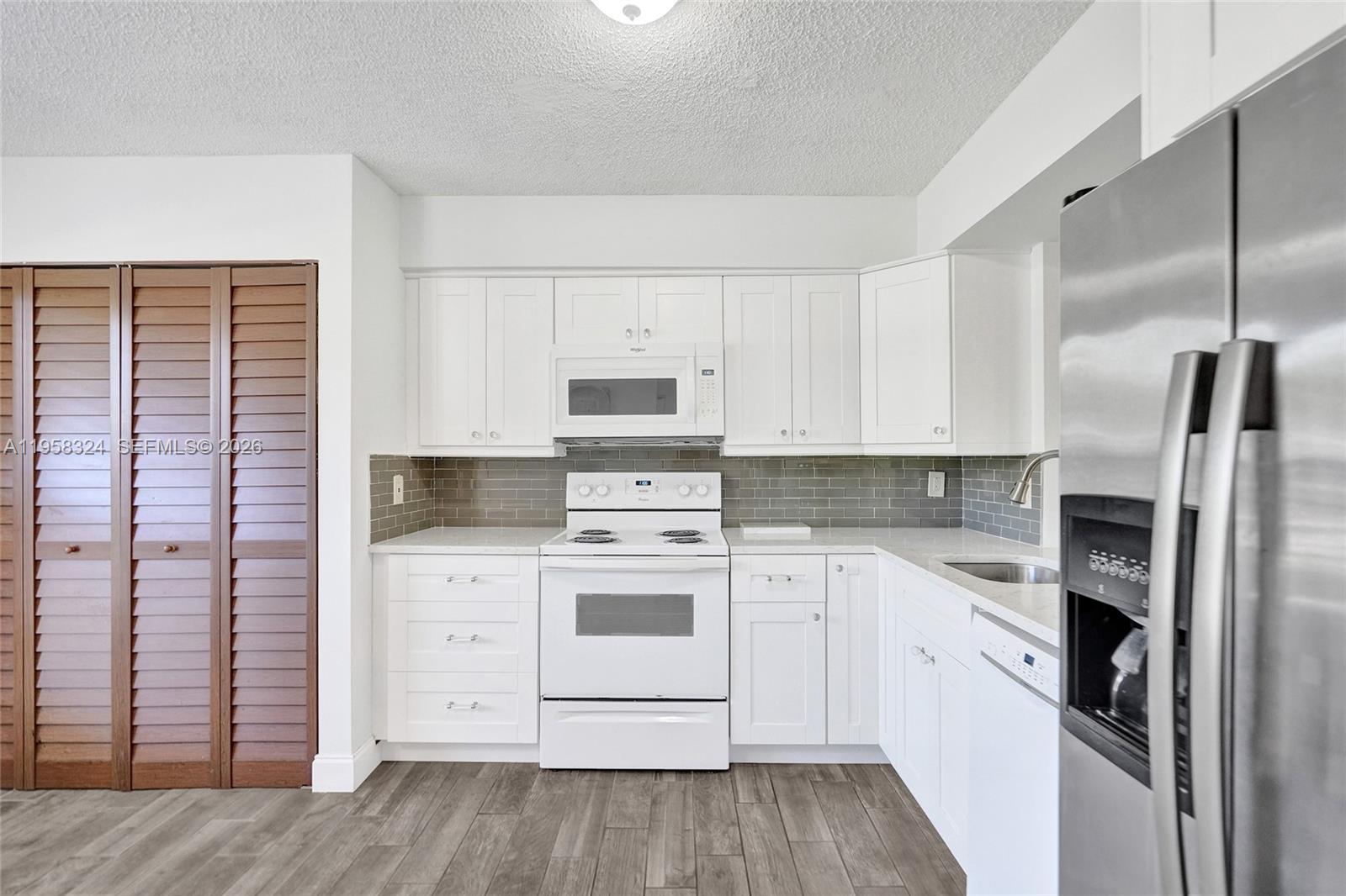 WATERS EDGE TOWERS CONDO - Residential