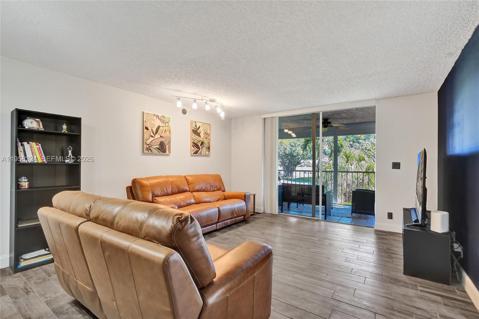 WATERS EDGE TOWERS CONDO - Residential