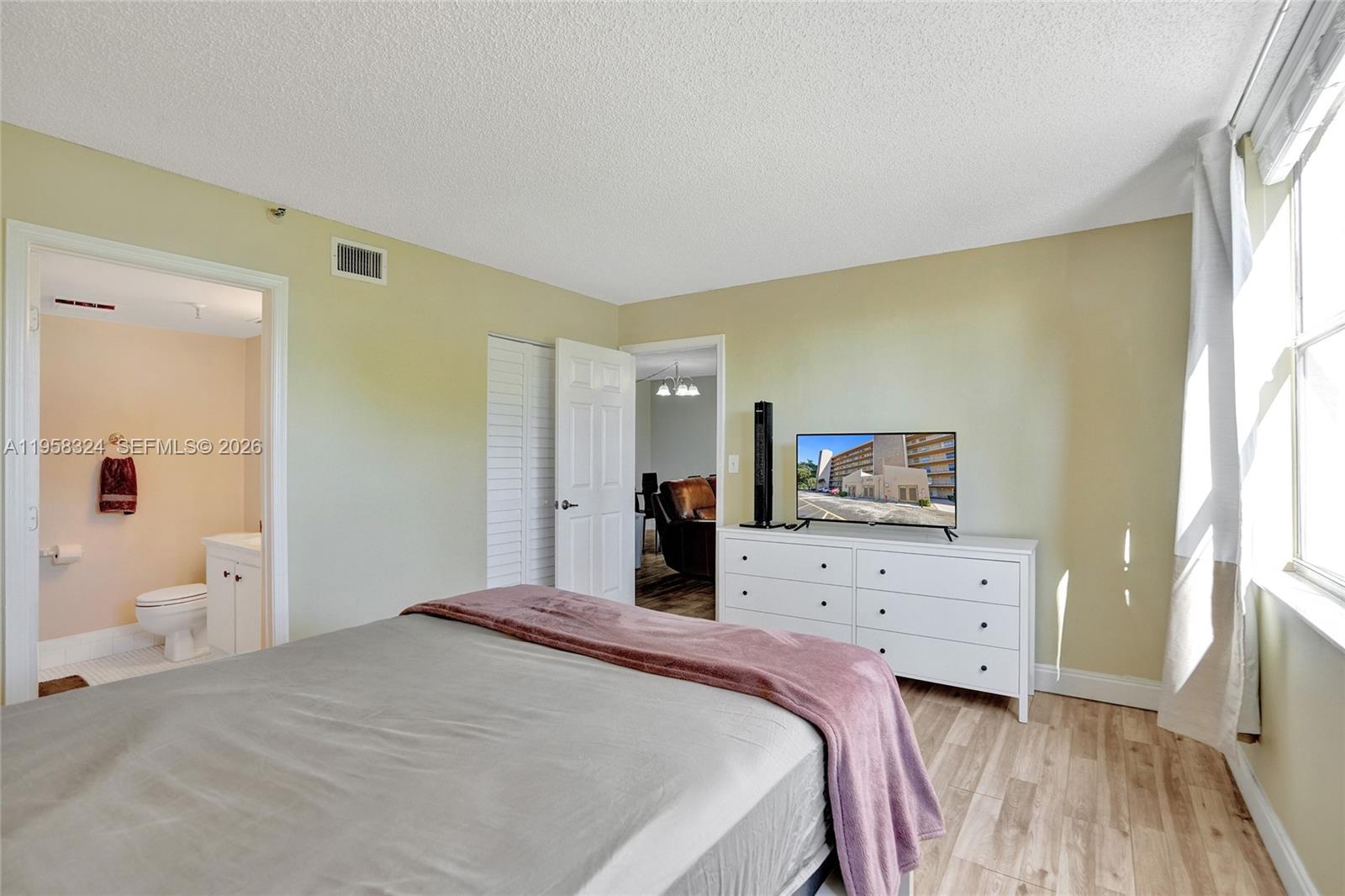 WATERS EDGE TOWERS CONDO - Residential