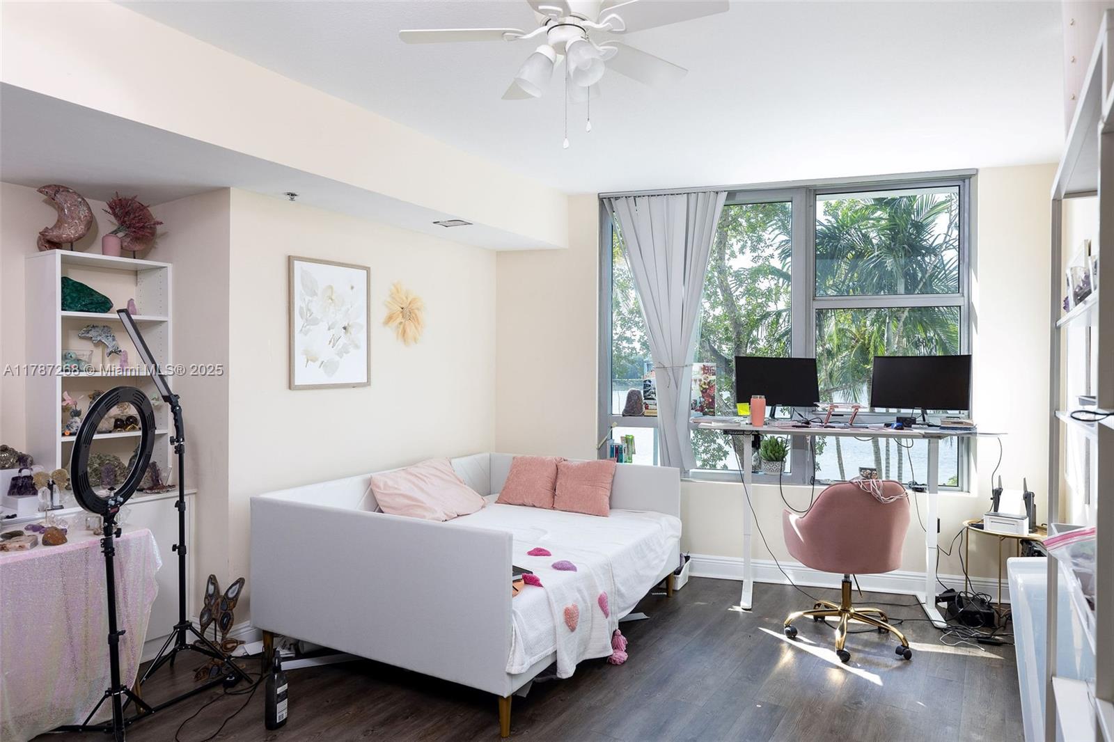 TAO SAWGRASS CONDOMINIUM - Residential
