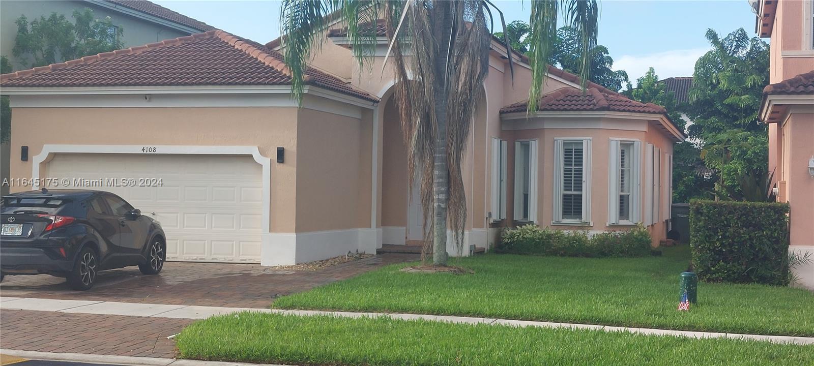 PORTOFINO ESTATES - Residential Lease