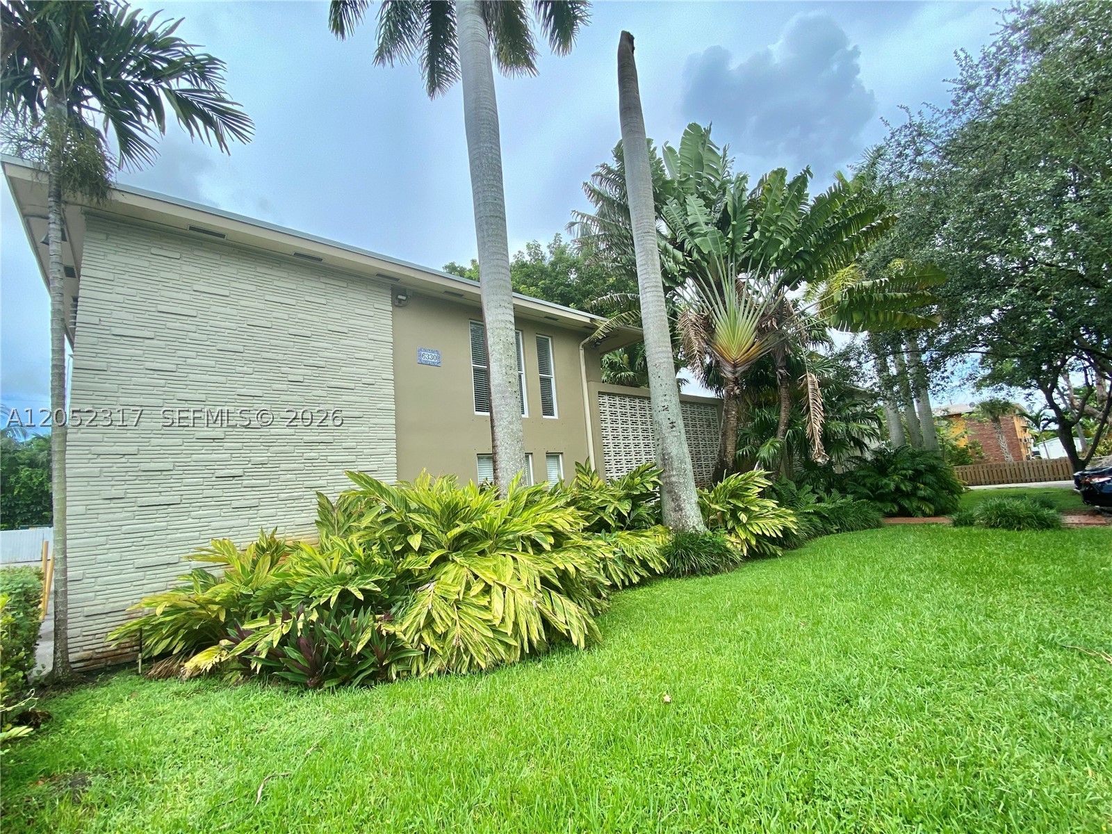 THE OAKS AT SOUTH MIAMI C - Residential Lease