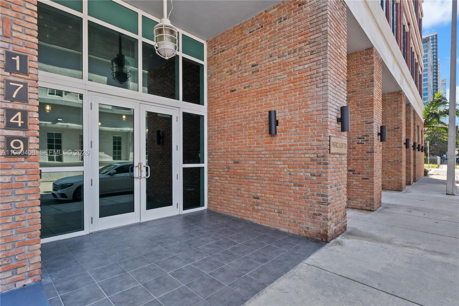 PARC LOFTS CONDO - Residential