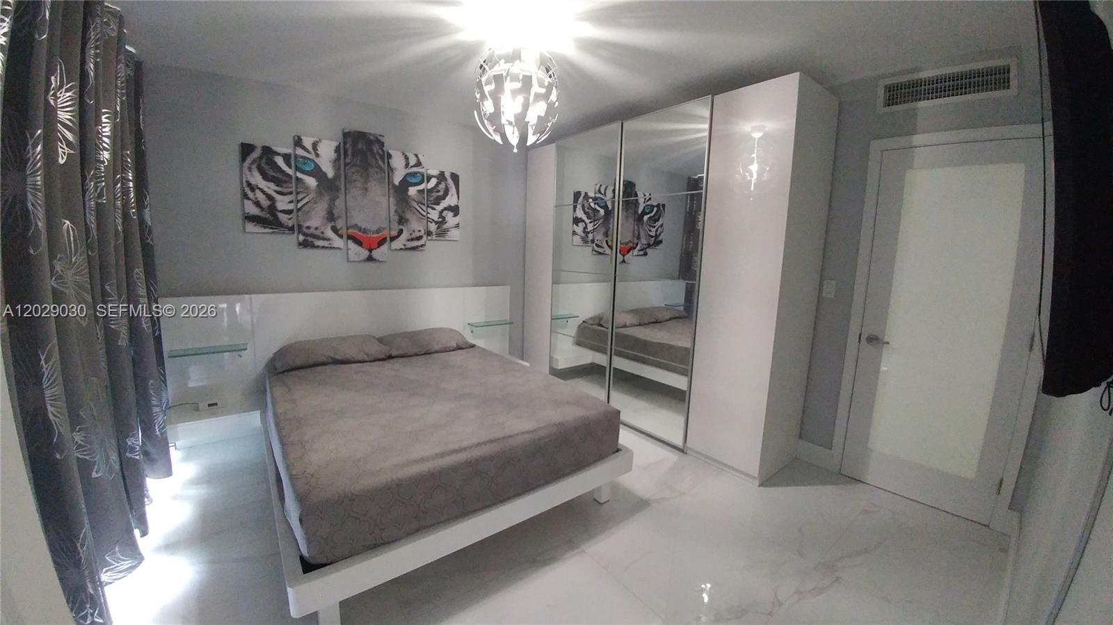 WAVE CONDO - Residential