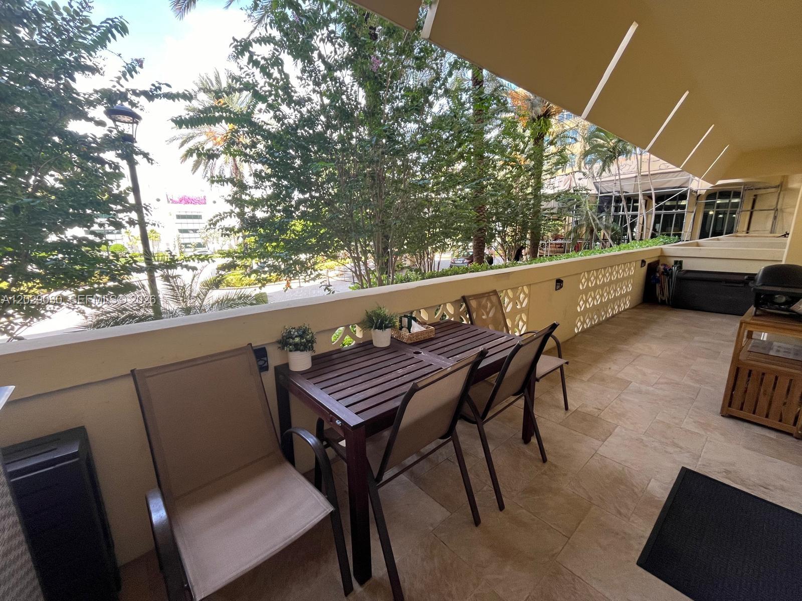WAVE CONDO - Residential