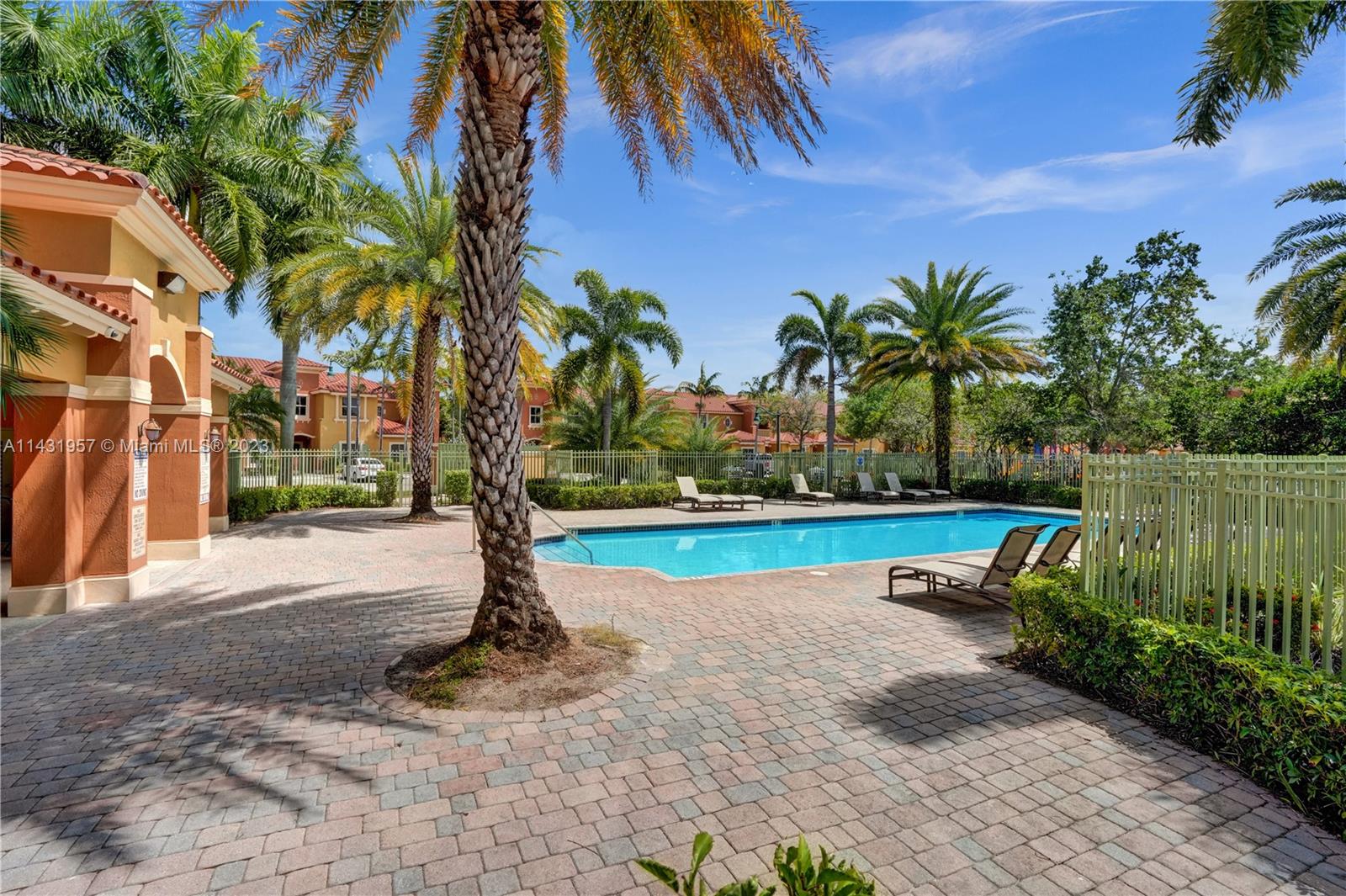 PEMBROKE CAY CONDO - Residential Lease