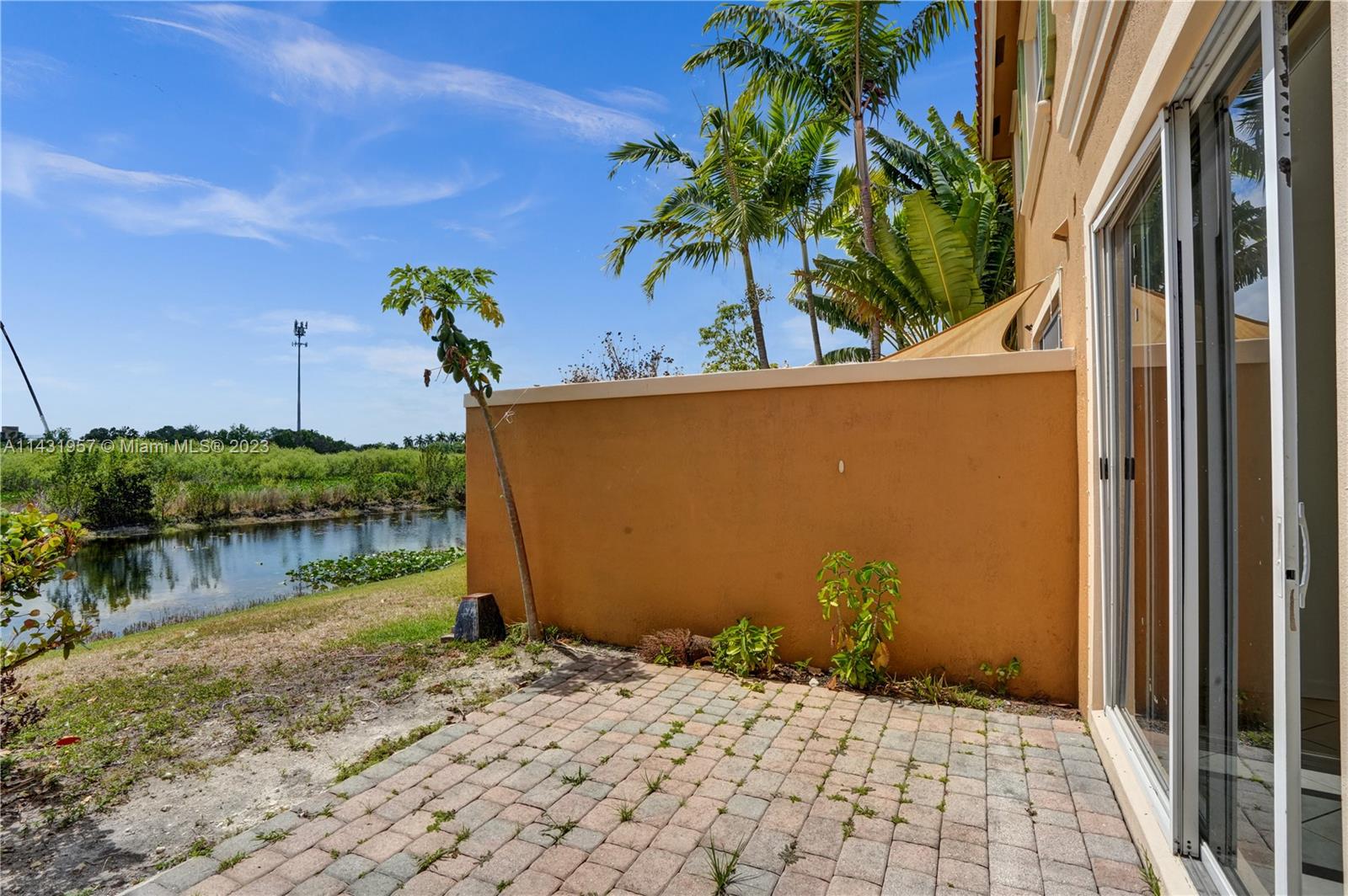 PEMBROKE CAY CONDO - Residential Lease