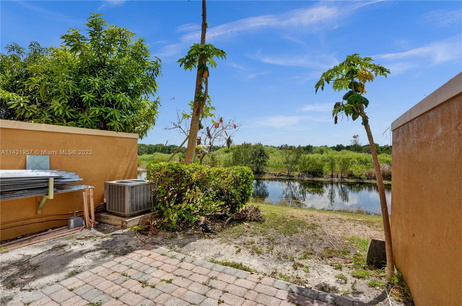 PEMBROKE CAY CONDO - Residential Lease
