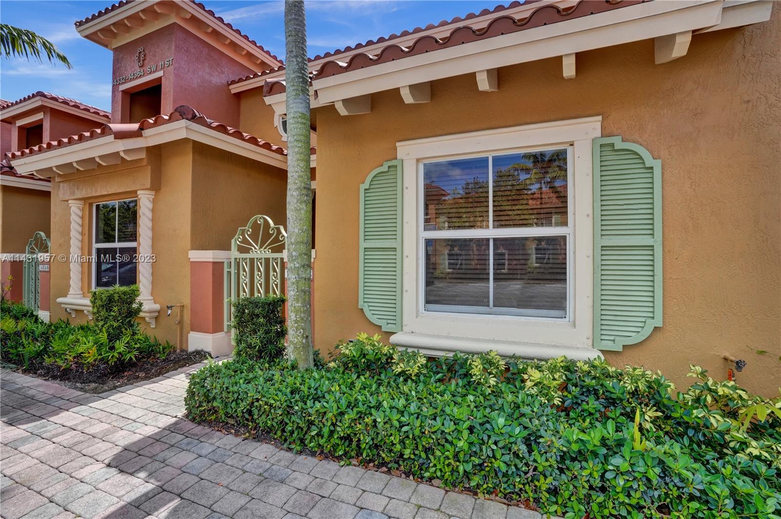 PEMBROKE CAY CONDO - Residential Lease