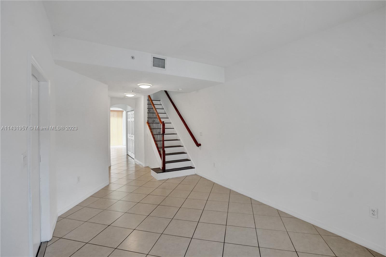 PEMBROKE CAY CONDO - Residential Lease