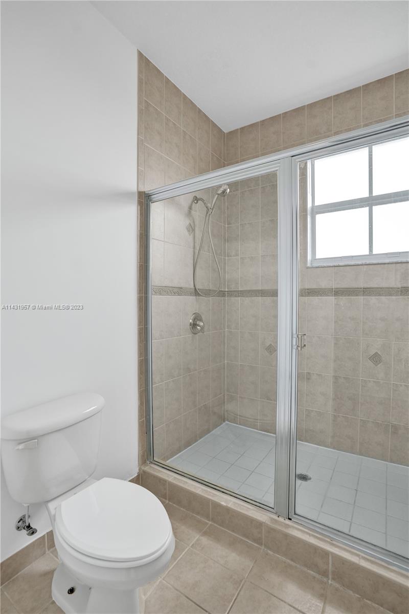 PEMBROKE CAY CONDO - Residential Lease