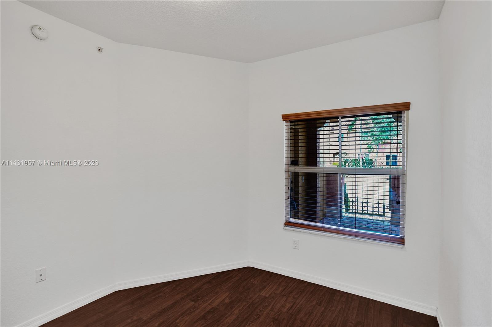 PEMBROKE CAY CONDO - Residential Lease