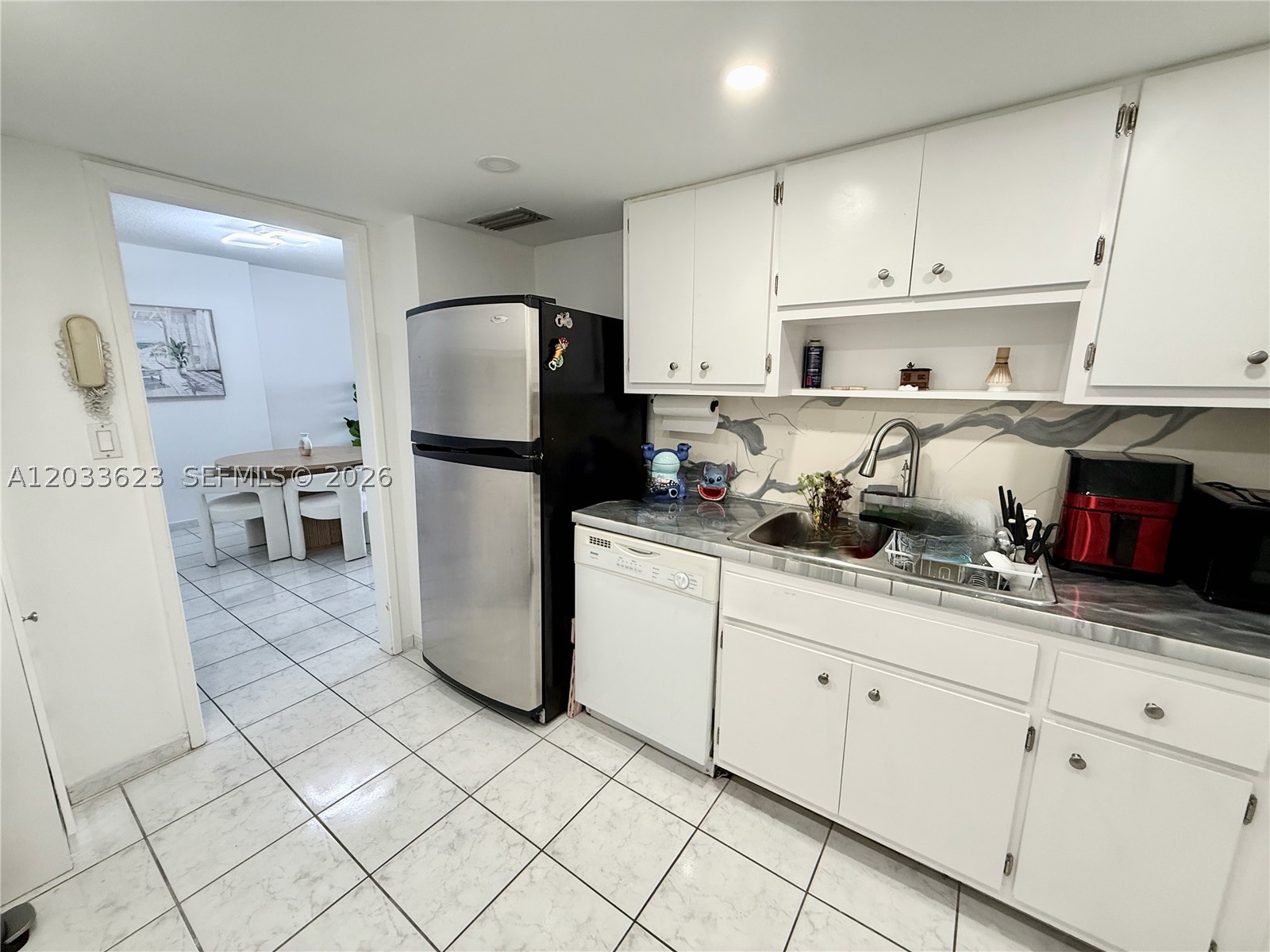COASTAL TOWERS CONDO - Residential