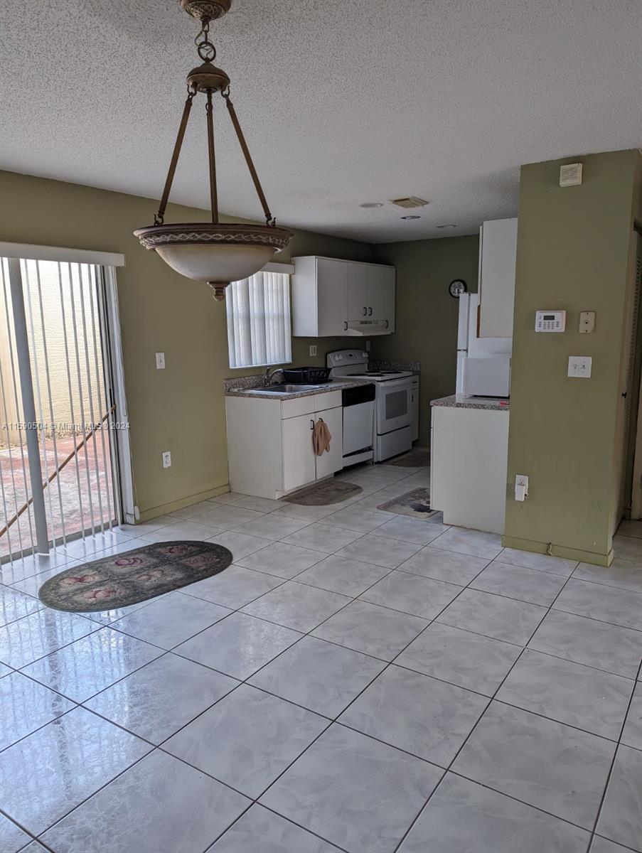 HONEY HILL PARK - Residential