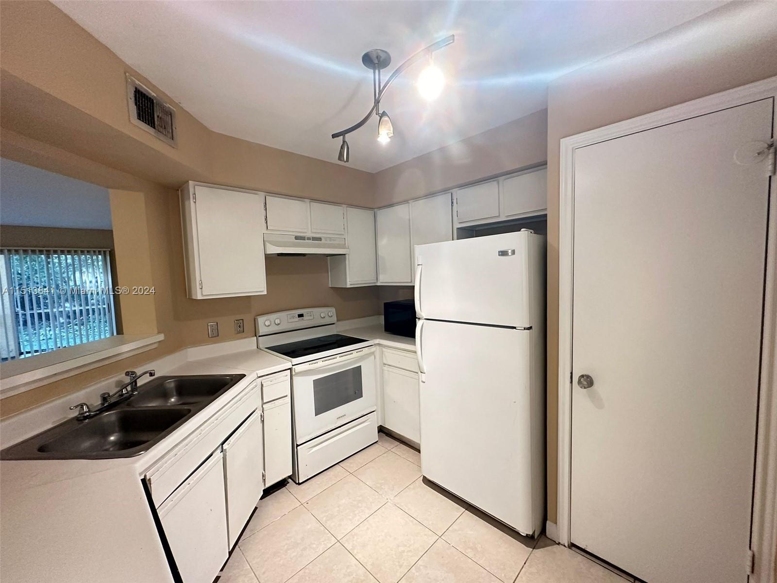 SAILBOAT POINTE CONDO - Residential Lease