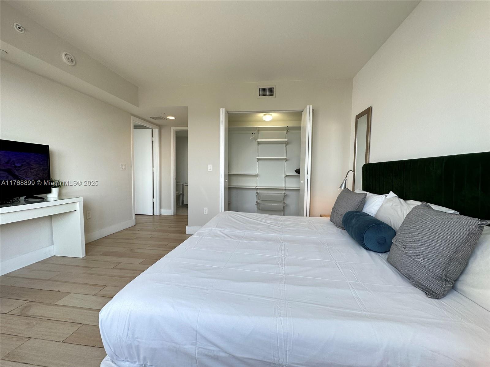 BEACHWALK CONDOMINIUM - Residential