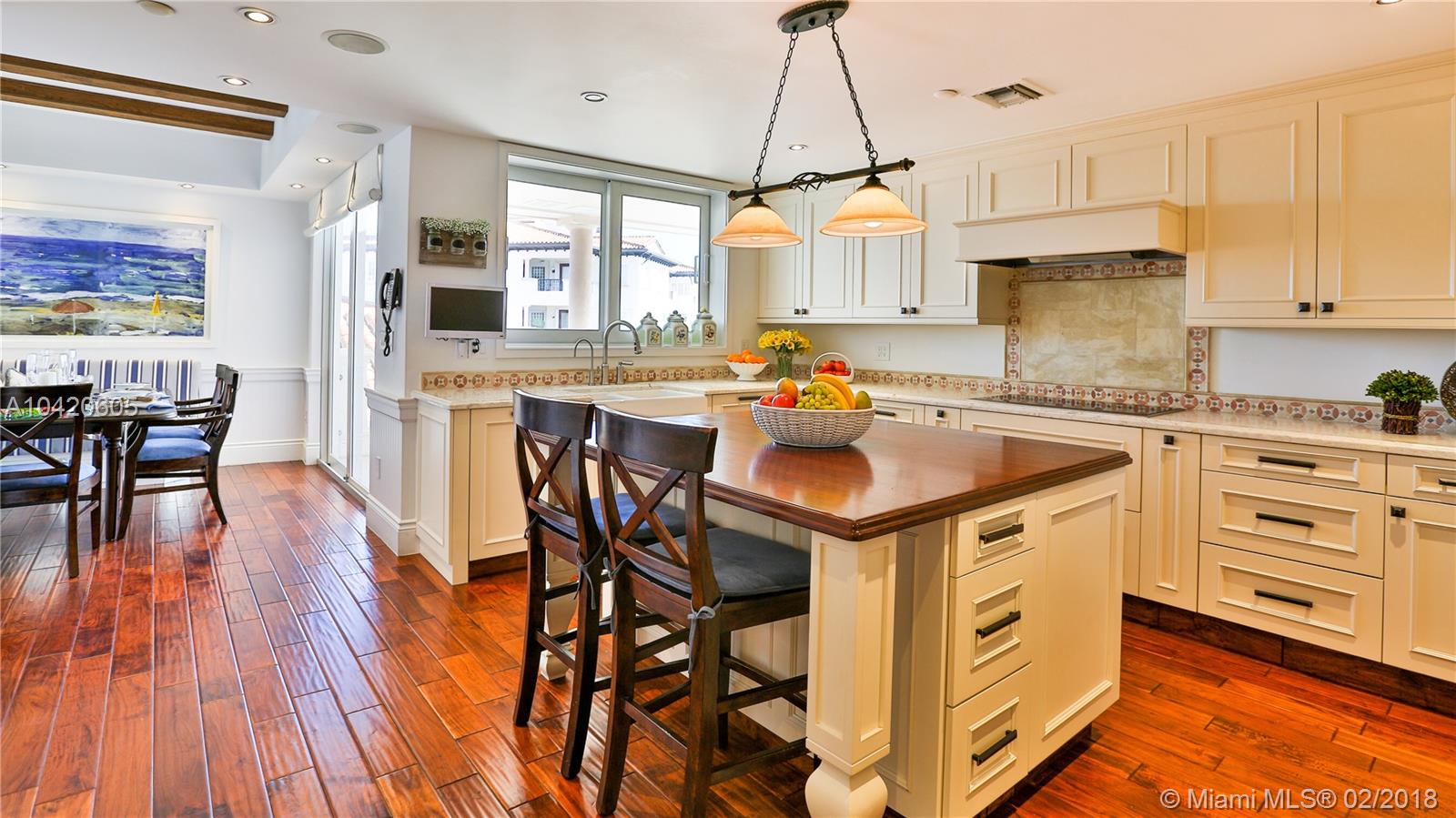 OCEANSIDE FISHER ISL COND - Residential