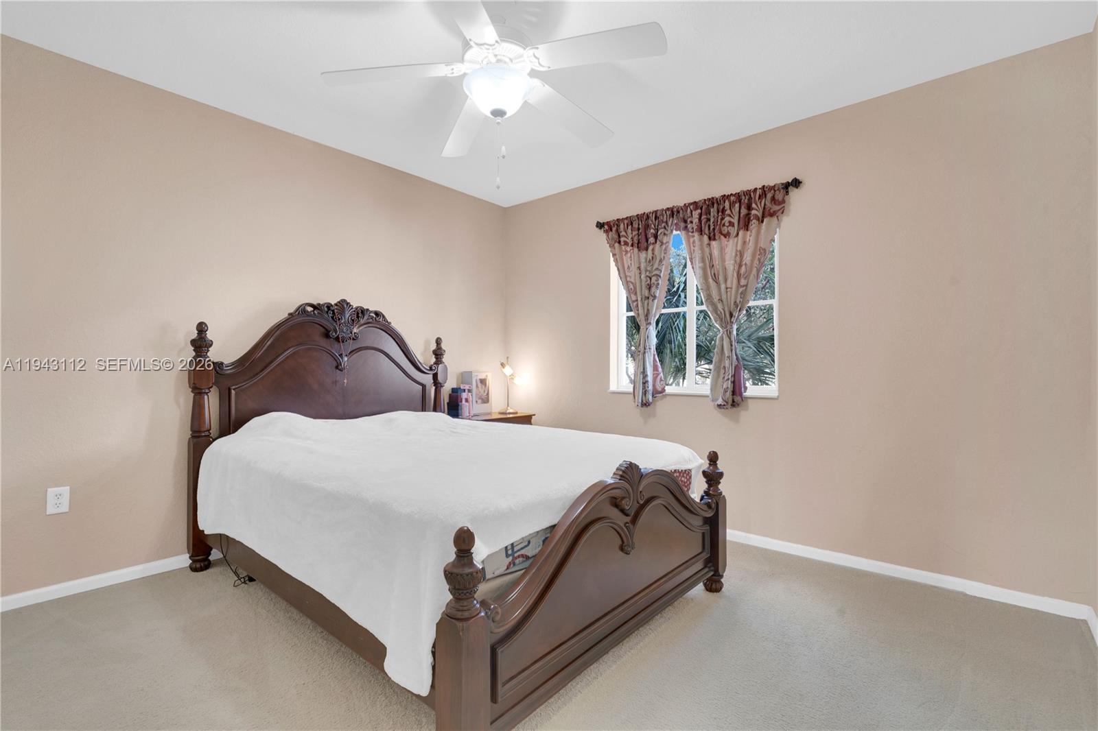 MANDARIN LAKES - Residential