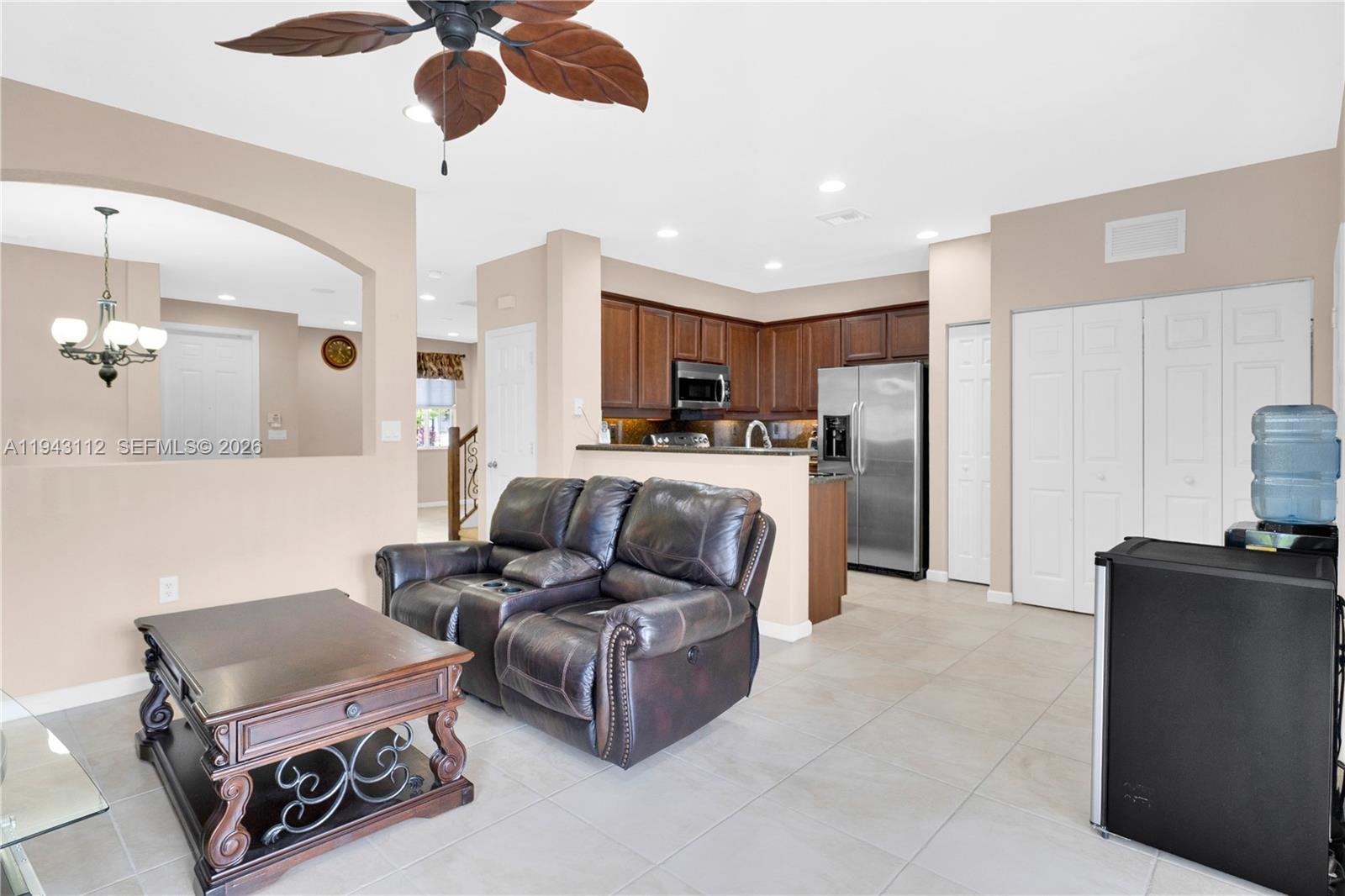 MANDARIN LAKES - Residential