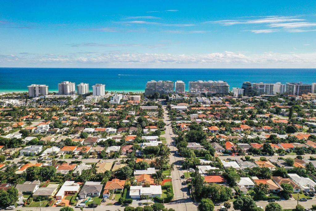 ALTOS DEL MAR NO 4 - Residential Lease