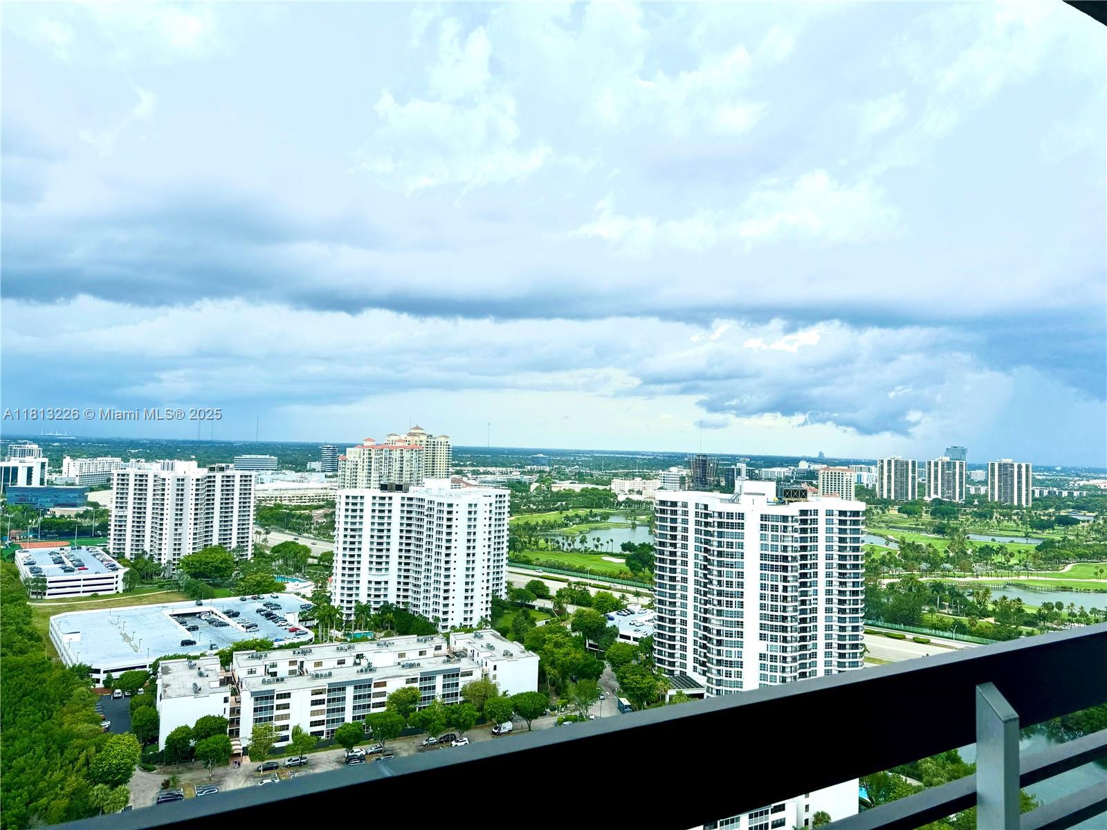 MYSTIC POINTE TOWER 500 C - Residential