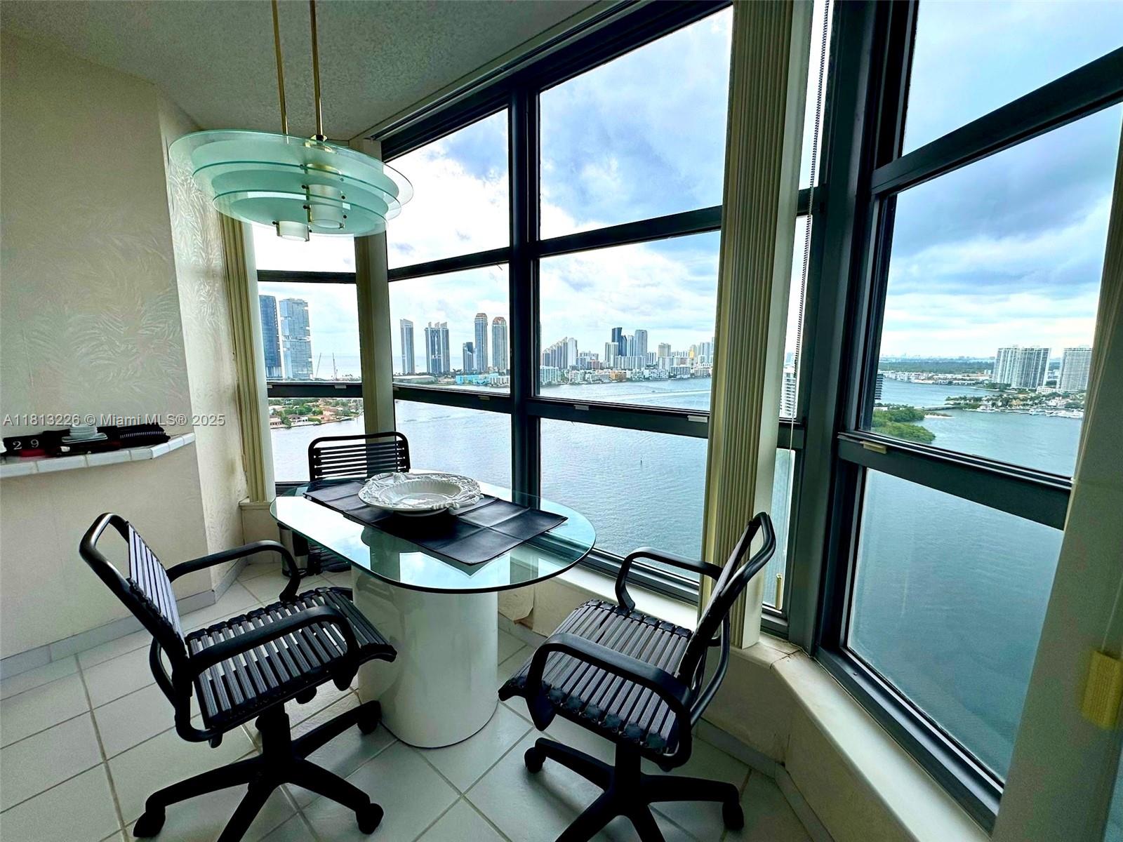 MYSTIC POINTE TOWER 500 C - Residential
