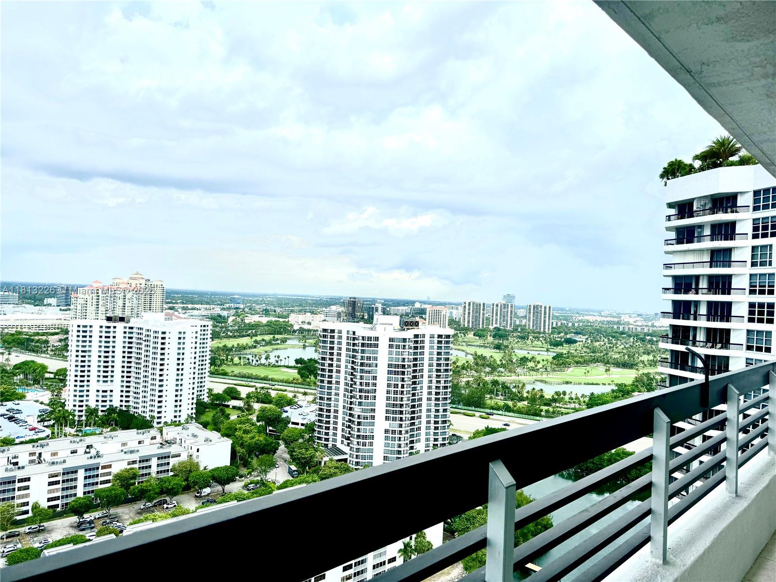 MYSTIC POINTE TOWER 500 C - Residential