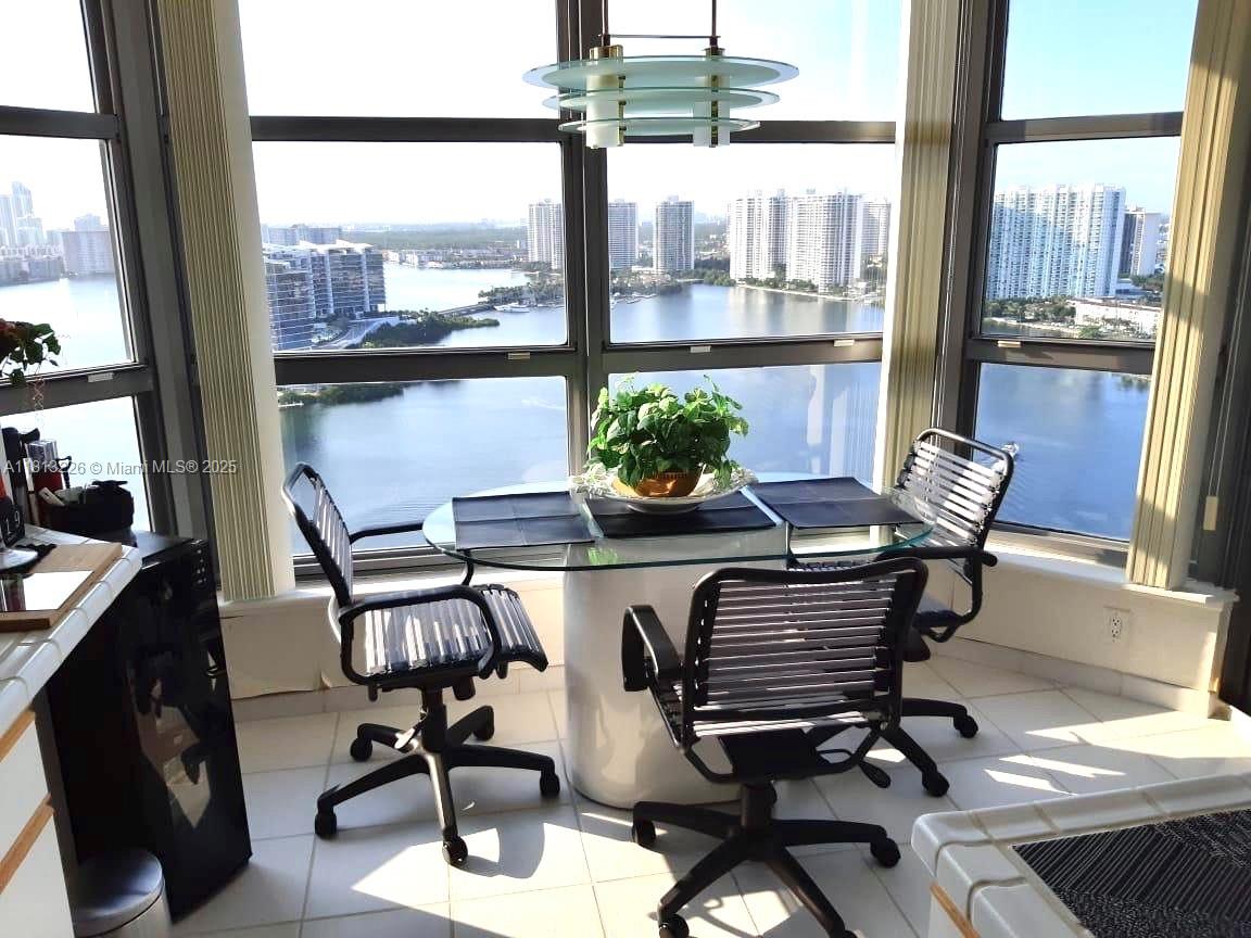 MYSTIC POINTE TOWER 500 C - Residential