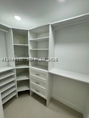 FERNWOODS NO 4 CONDO BLDG - Residential Lease