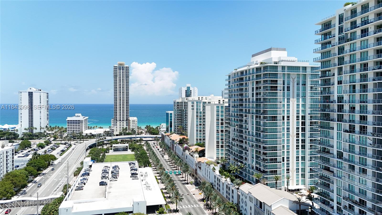 PARQUE TOWERS CONDO - Residential