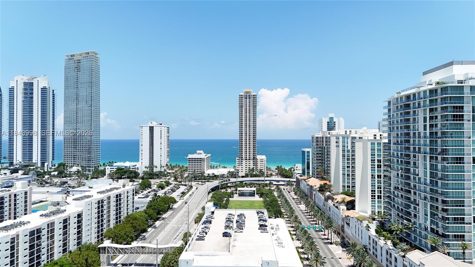 PARQUE TOWERS CONDO - Residential