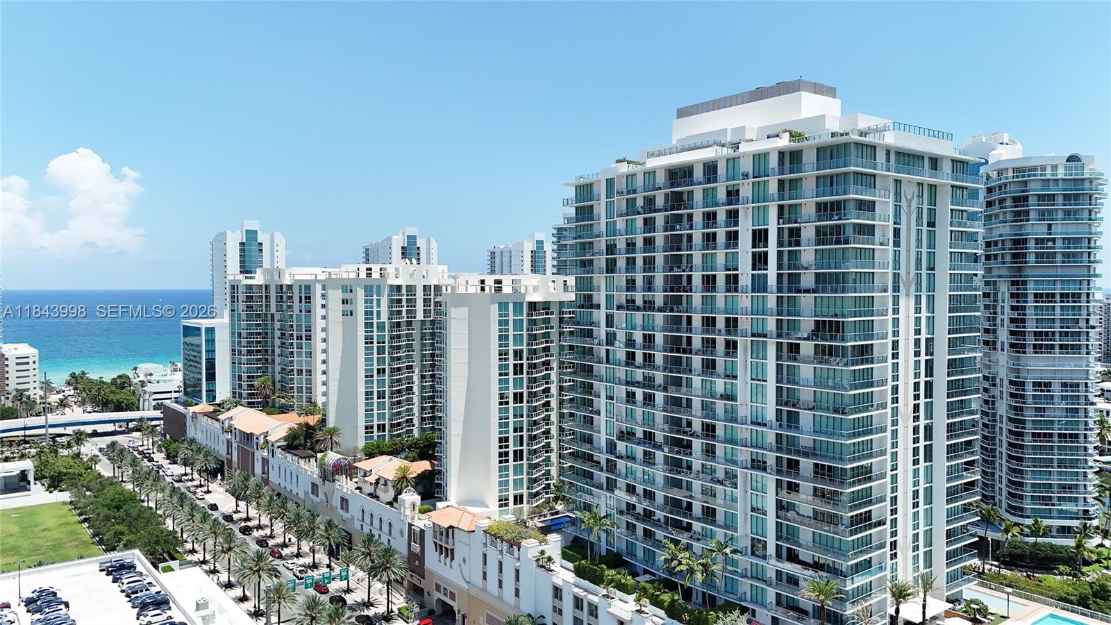 PARQUE TOWERS CONDO - Residential