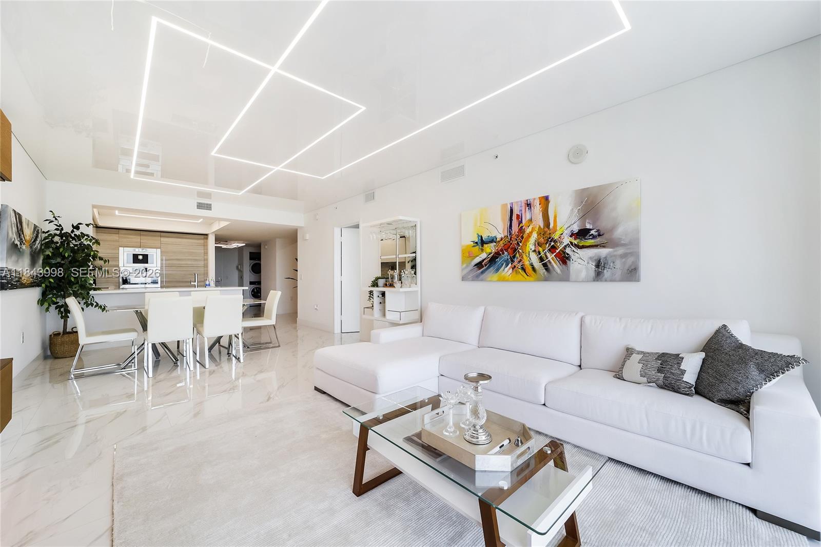 PARQUE TOWERS CONDO - Residential