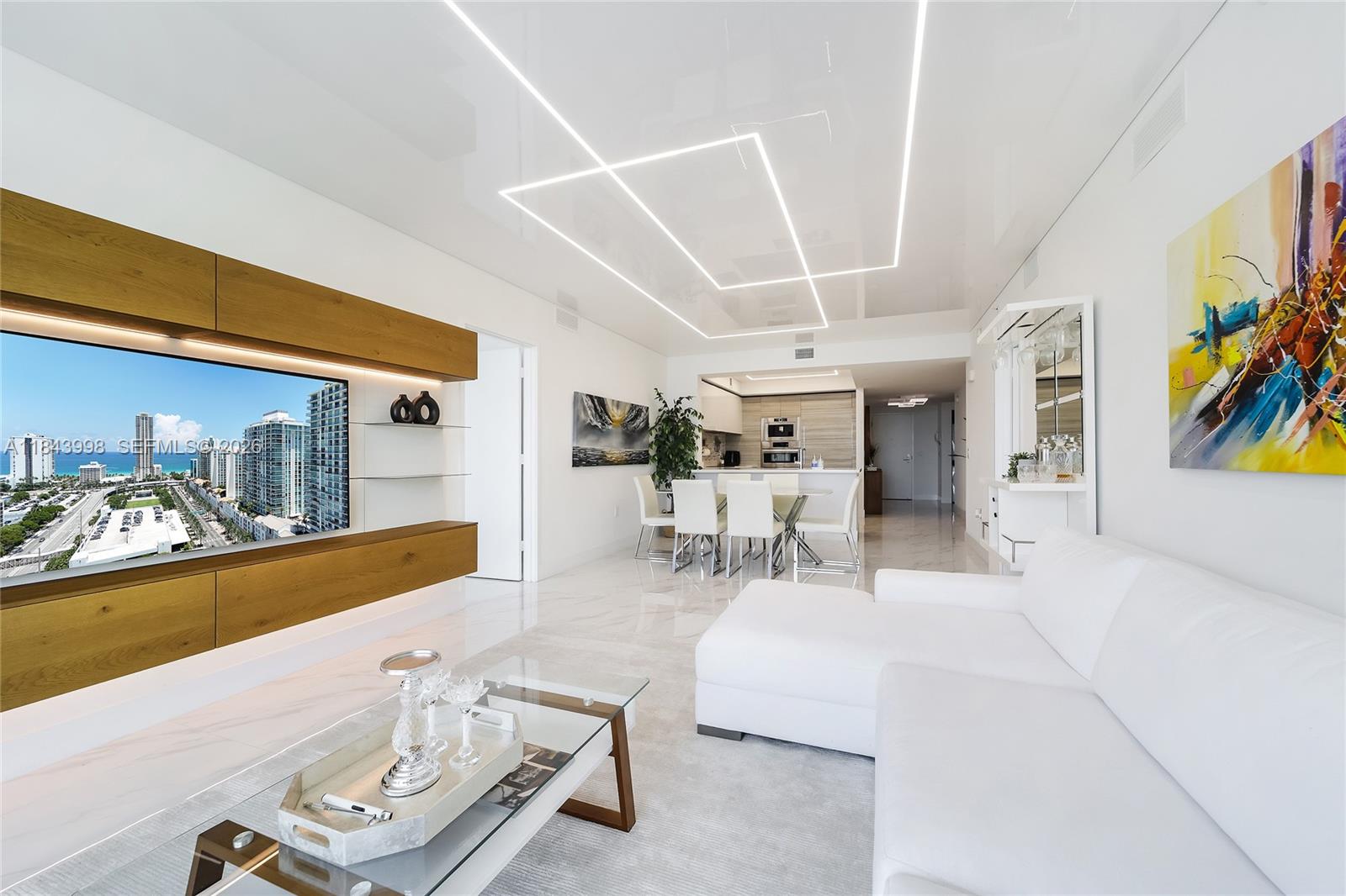 PARQUE TOWERS CONDO - Residential