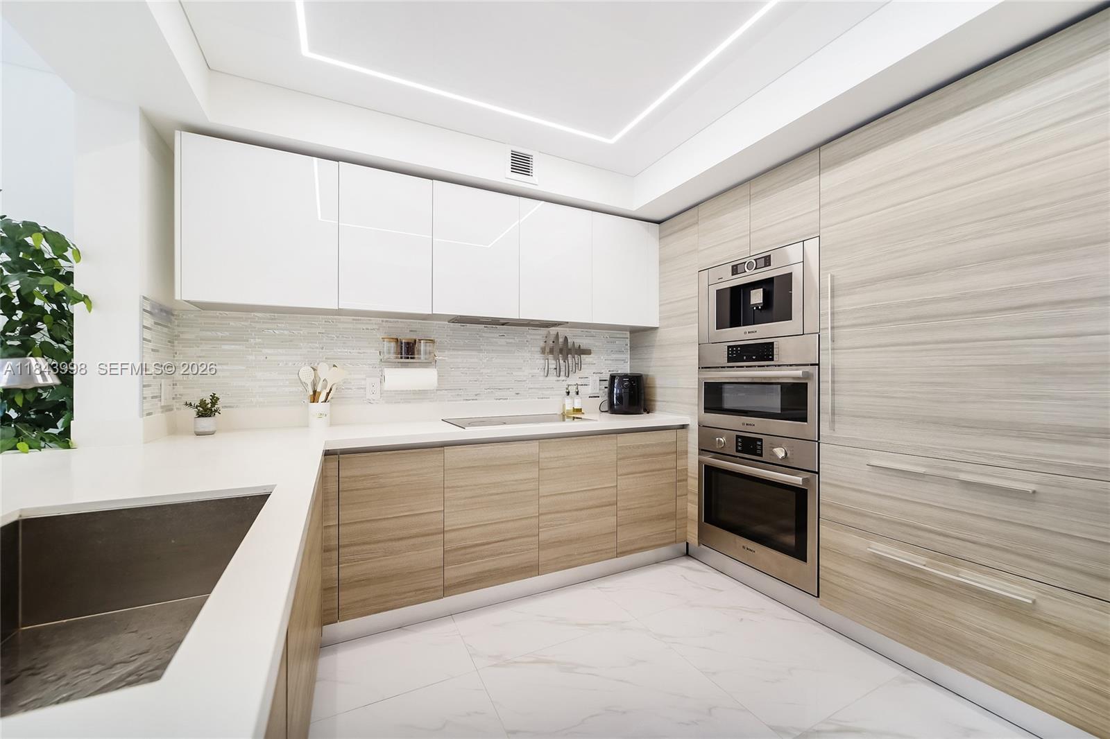 PARQUE TOWERS CONDO - Residential
