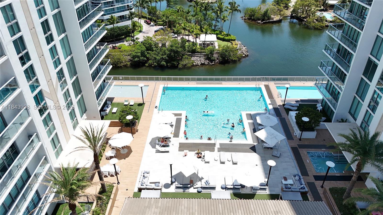 PARQUE TOWERS CONDO - Residential