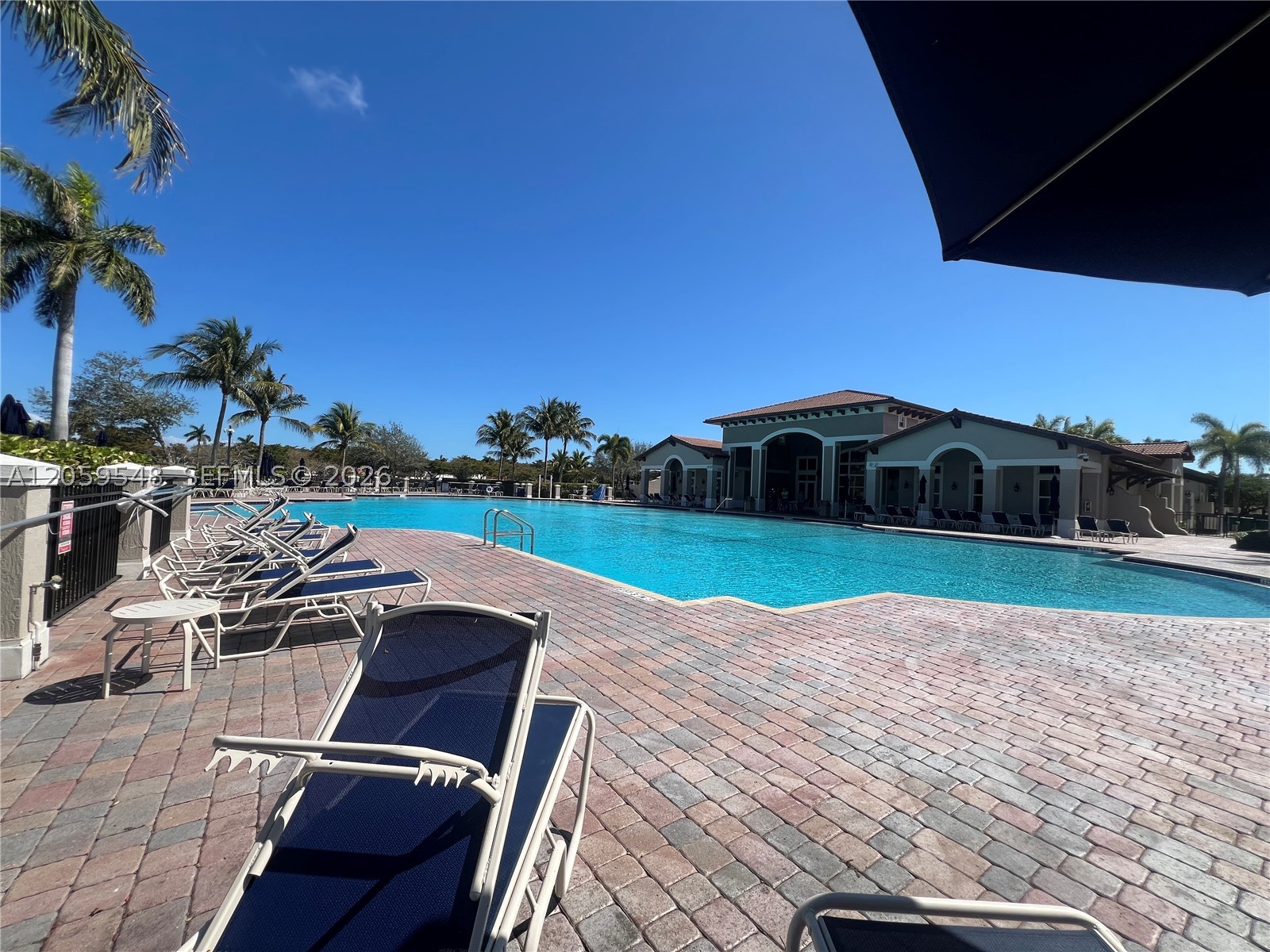 THE COURTS AT BAYSHORE II - Residential