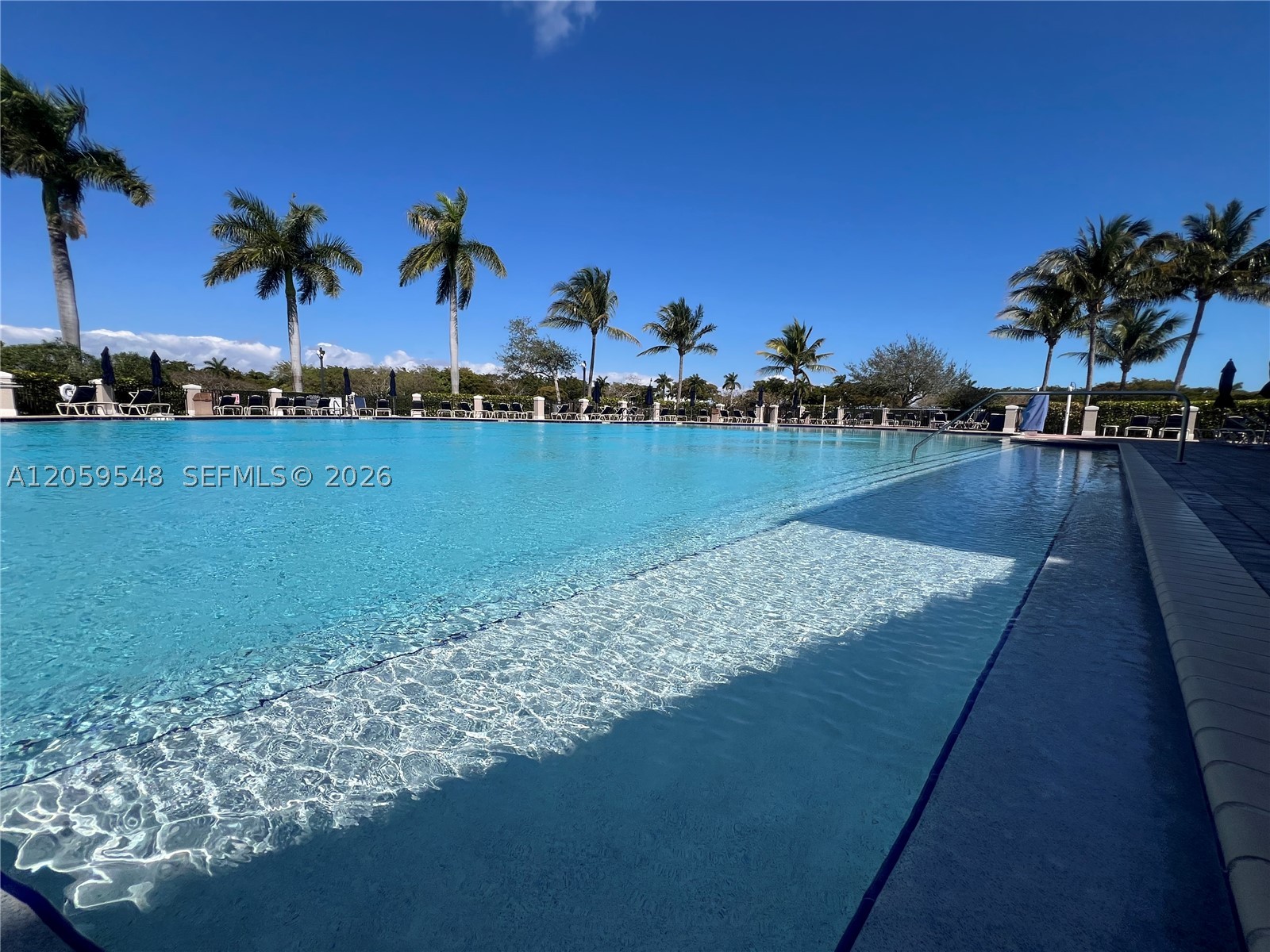 THE COURTS AT BAYSHORE II - Residential