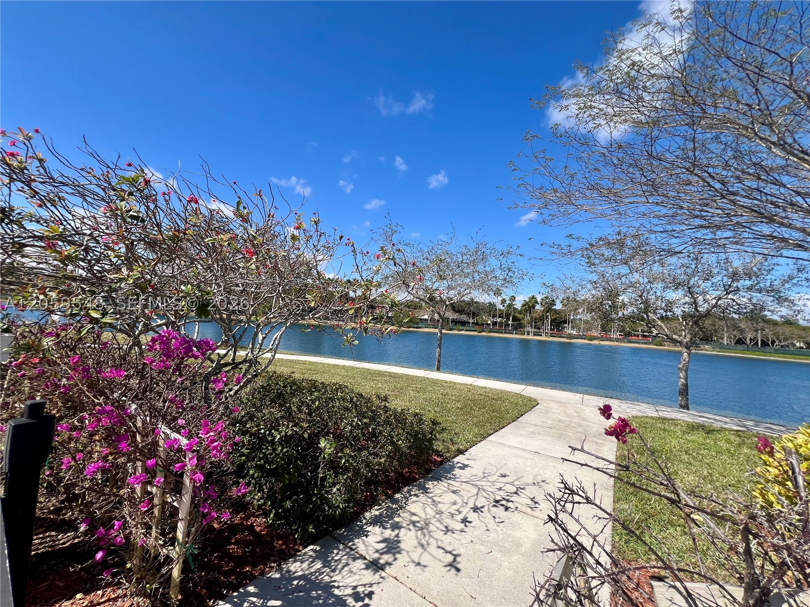 THE COURTS AT BAYSHORE II - Residential