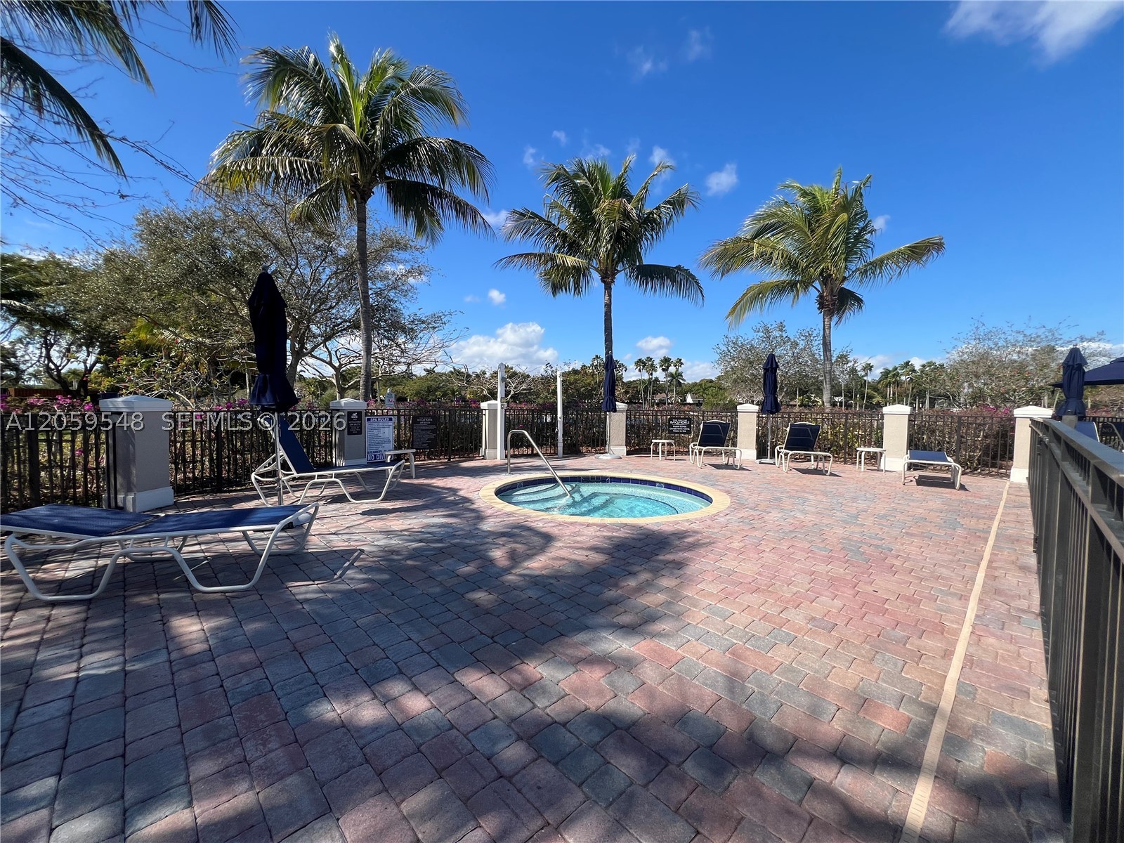 THE COURTS AT BAYSHORE II - Residential