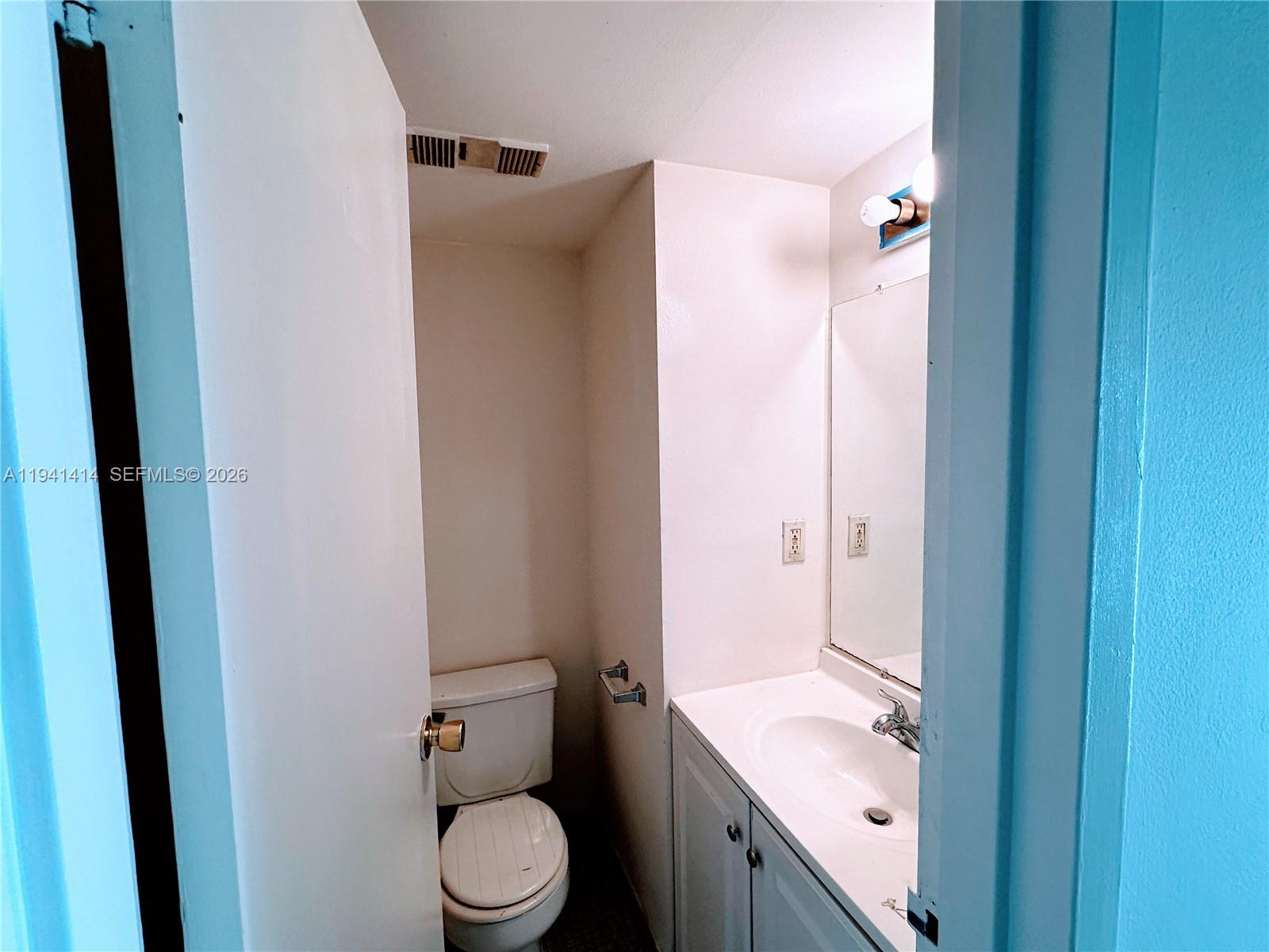 HERITAGE CIRCLE CONDO - Residential