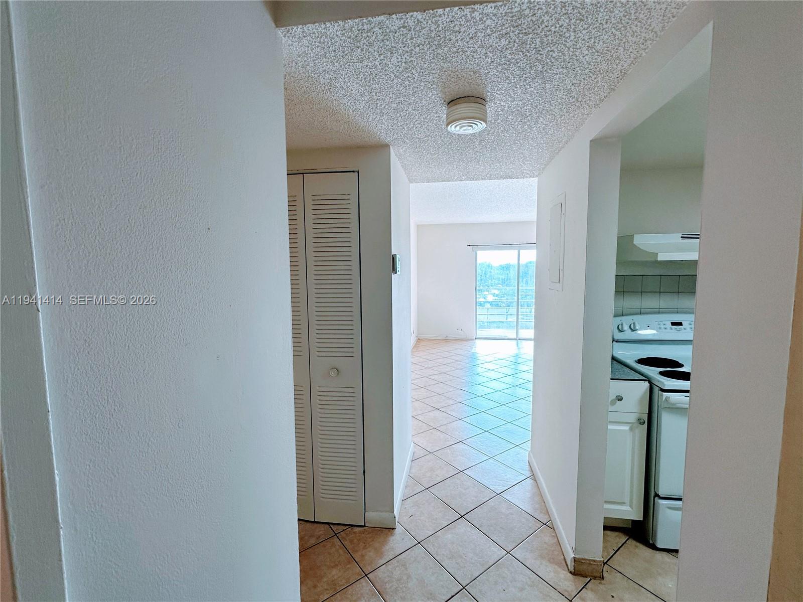 HERITAGE CIRCLE CONDO - Residential