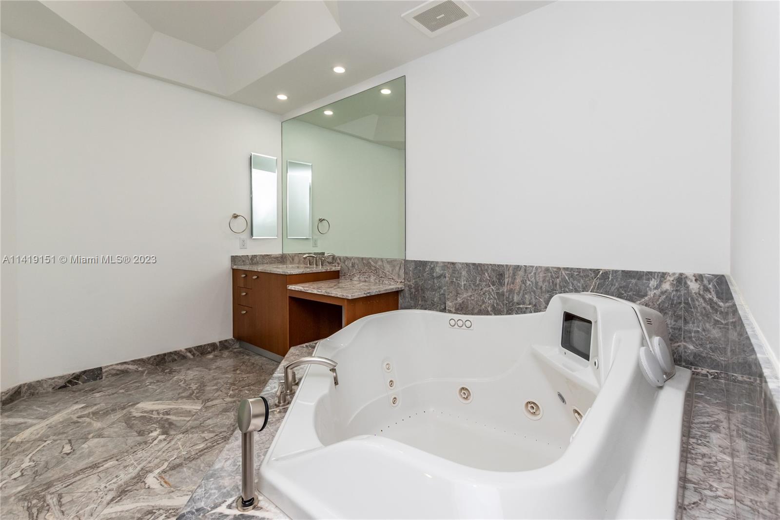 TURNBERRY OCEAN COLONY NO - Residential Lease