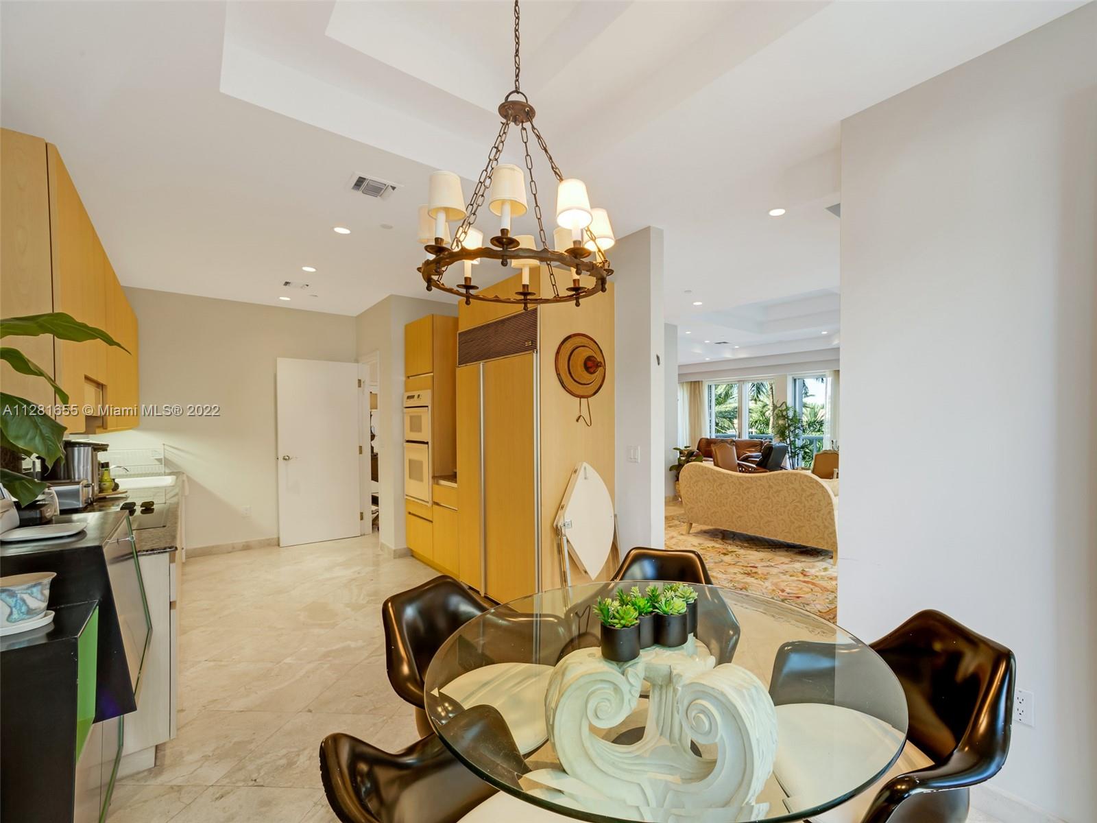 MAJESTIC TOWER - Residential