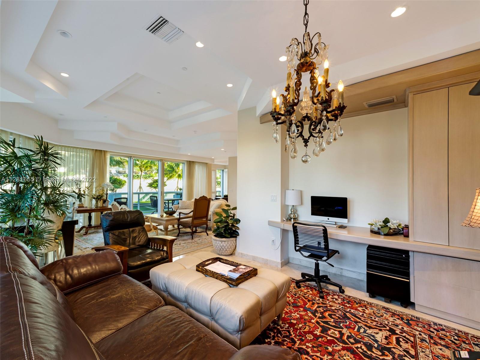 MAJESTIC TOWER - Residential