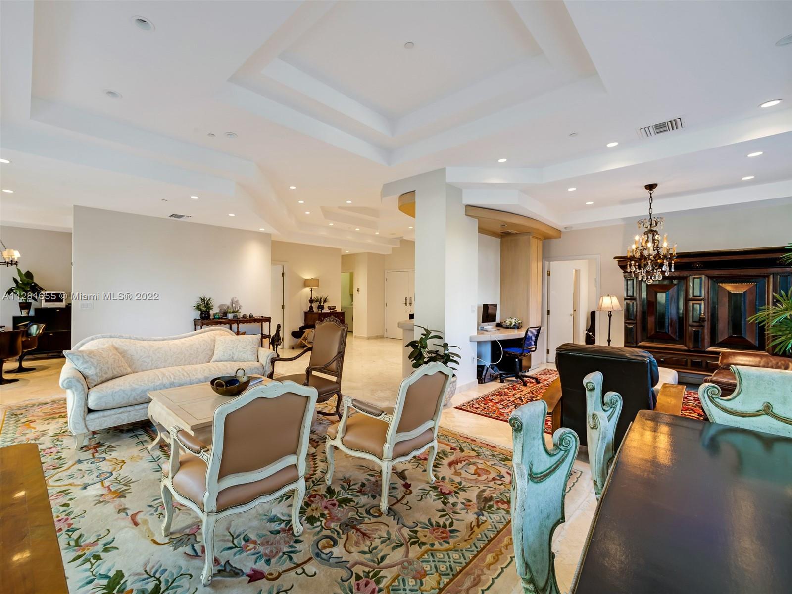 MAJESTIC TOWER - Residential