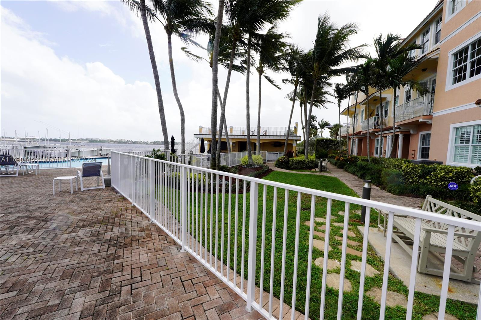 HARBORS - Residential