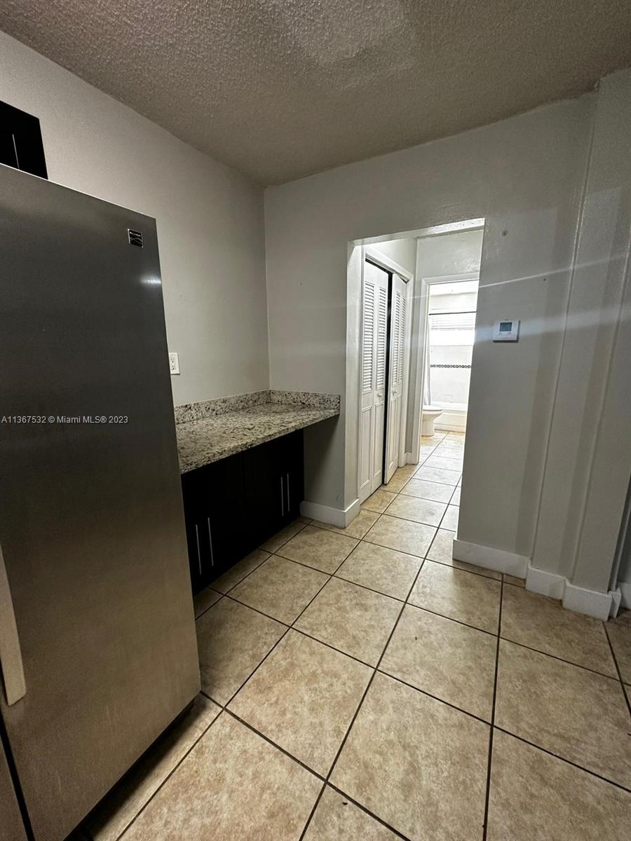 GARSAN APTS INC CONDO - Residential Lease